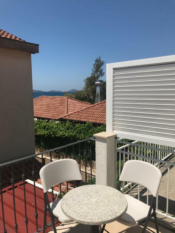 Apartment Mila Srima Εξωτερικό φωτογραφία