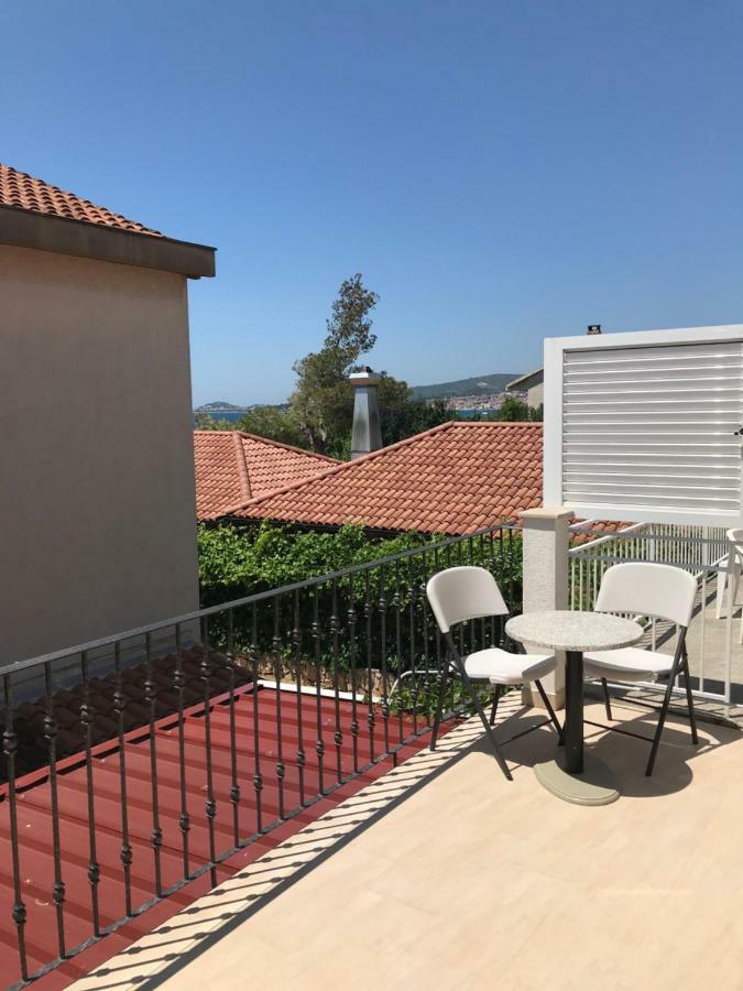 Apartment Mila Srima Εξωτερικό φωτογραφία